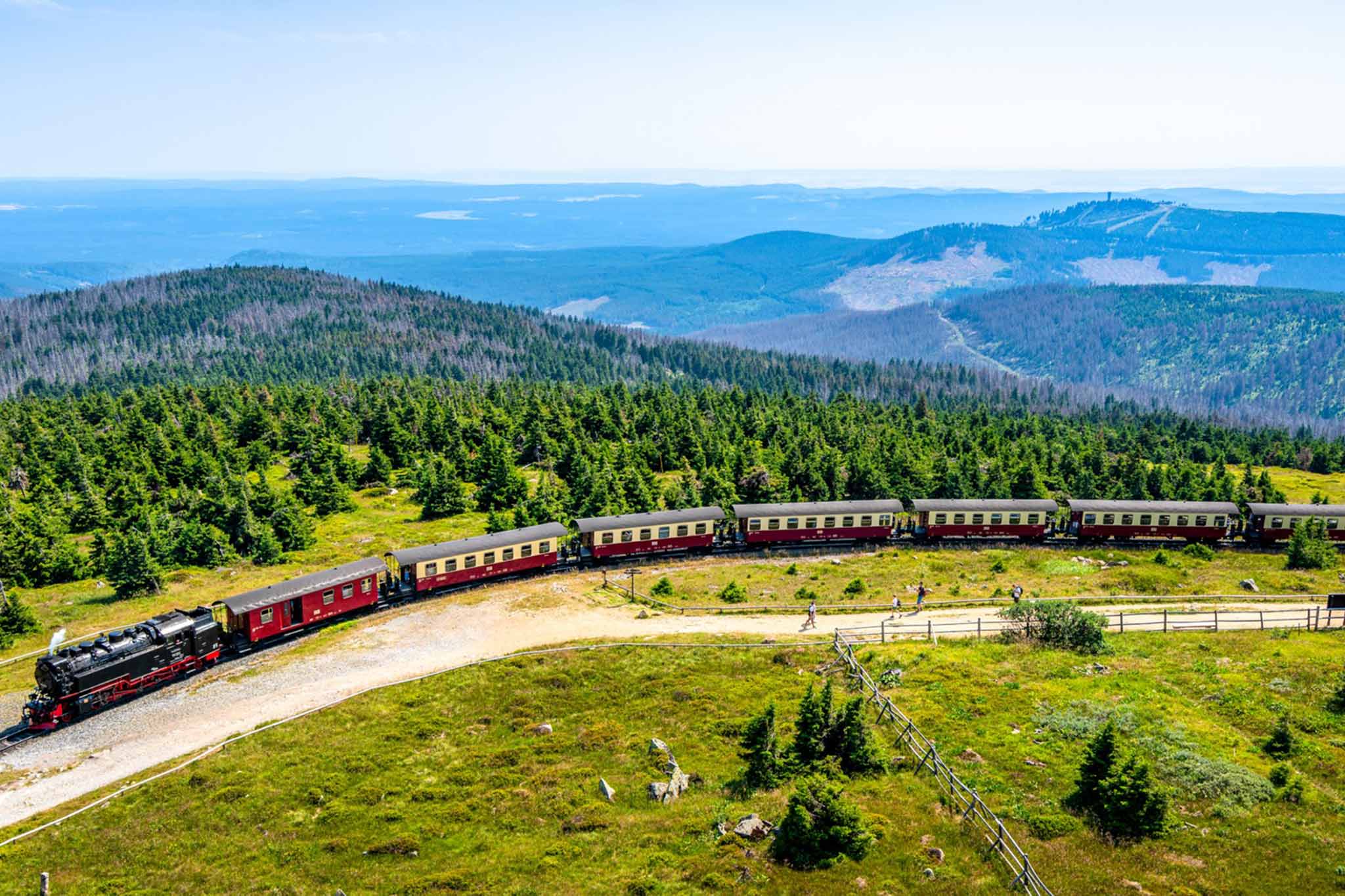 Brockenbahn und Wälder im Harz